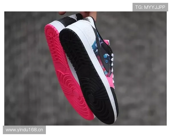 张本智和去店里试鞋那架势，感觉不像在买球鞋像在挑游艇