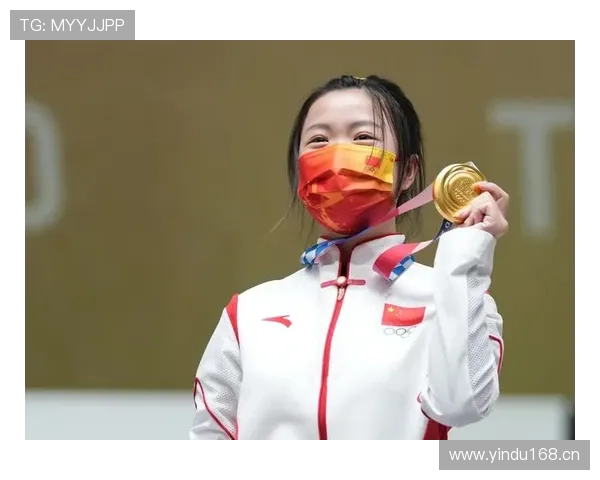 杨倩打完比赛回家还在用高中保温杯？